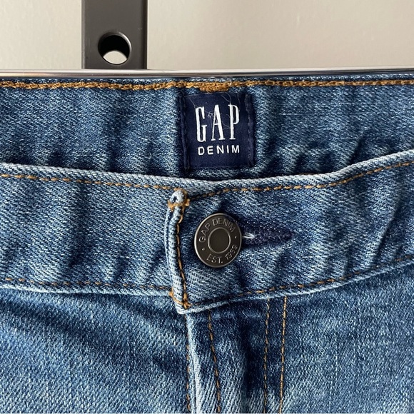 GAP Best Girlfriend Jean Distressed Demin Cotton Spandex Womens Size 32 - Picture 5 of 8